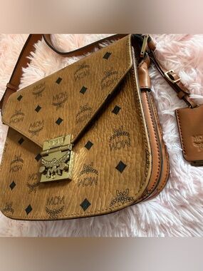 💖Sale💖 MCM Patricia Cognac Presbyn Rivet Saddle Bag in Visetos Leather w/ COA